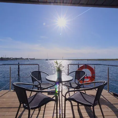 Hausboot Fjord Lacerta Mit Dachterrasse In * Wendtorf