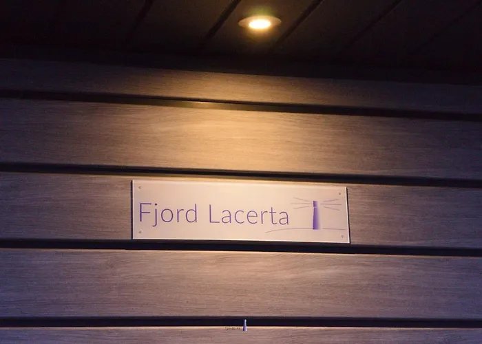 Hausboot Fjord Lacerta Mit Dachterrasse In بوتيل